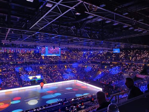 FOTO Arena krcata za Island! Pogledajte emotivnu poruku navijača: Nismo zaboravili '91.