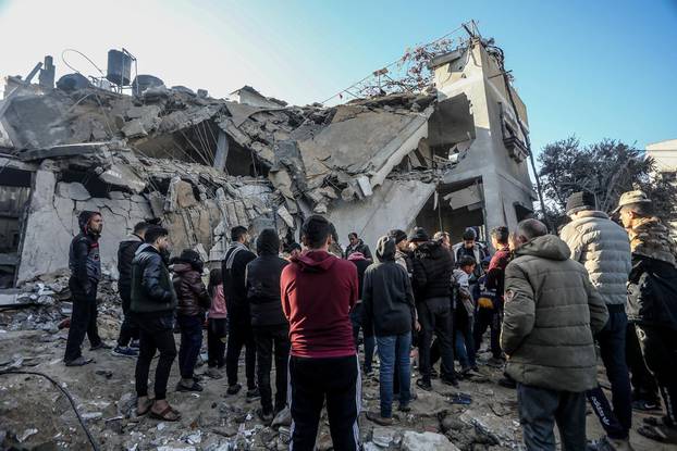 17 Killed in Israeli Air Strike on Rafah