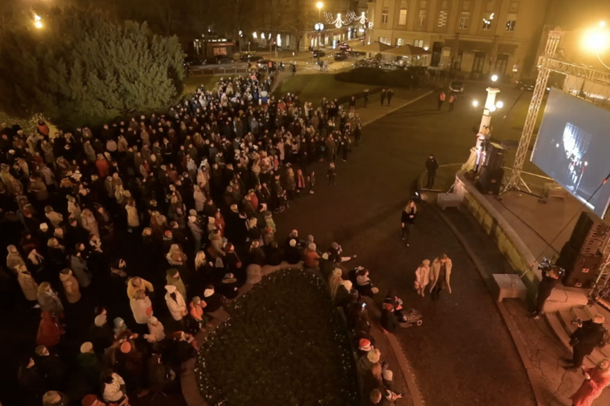 Zagreb: Građani gledali balet Orašar u izravnom prijenosu ispred HNK