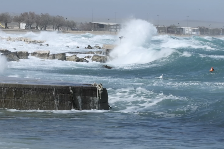 Ra&zcaron;anac: Jaka bura u Velebitskom kanalu
