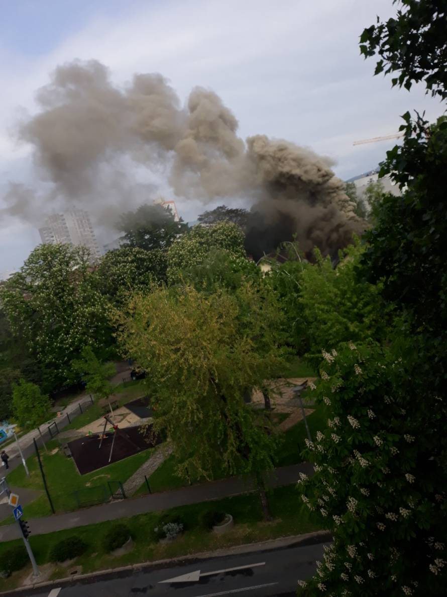 S dimnjaka se proširilo na cijeli krov: Gorjela pivnica u Zagrebu