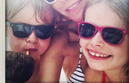 Mama u bikiniju uživa u raju: Gwyneth objavila fotke djece