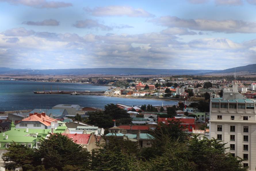 Vjetar nemilice dere, psi šeću i centrom, a napojnicu traže svi