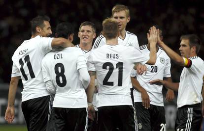 Bez deset najboljih: Nijemci na Ekvador s drugom momčadi