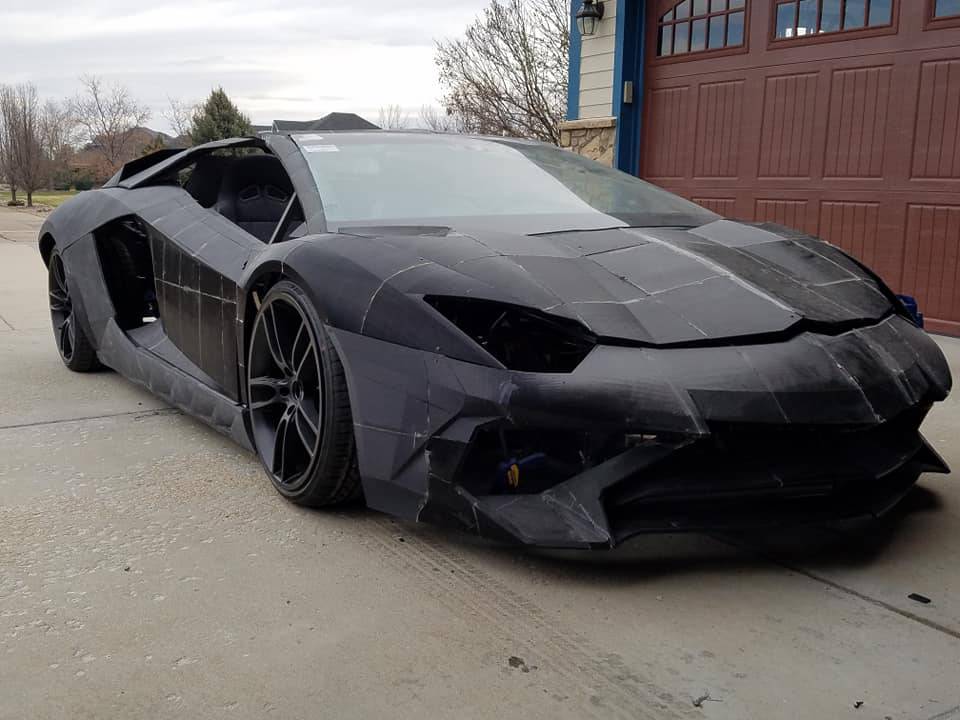 Otac i sin u dvorištu si printaju auto: Imat će novi Lamborghini