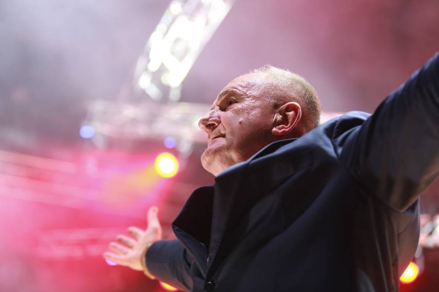 Frankfurt: Mate BuliÄ odrÅ¾ao koncert na Hrvatskoj noÄi