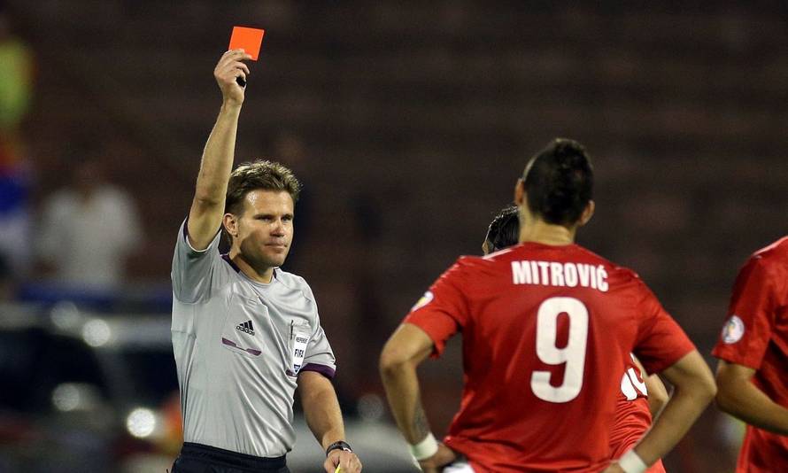 Zbog Srba izletio sa Svjetskog, a sada sudi našim 'vatrenima'