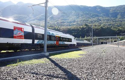Završava se željeznička dionica duboka tisuće metara u  Alpama