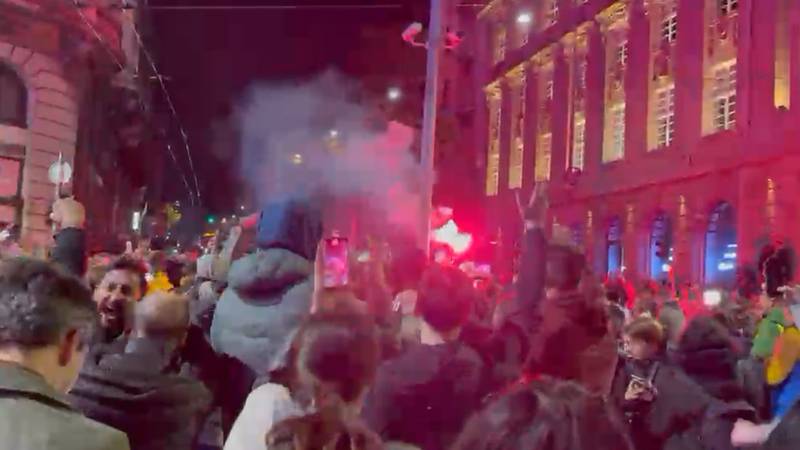 VIDEO Vučić priznao poraz, na ulicama Beograda čisti delirij
