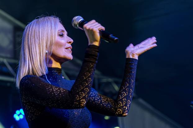 Žminj: Koncert Jelene Rozge za Valentinovo 