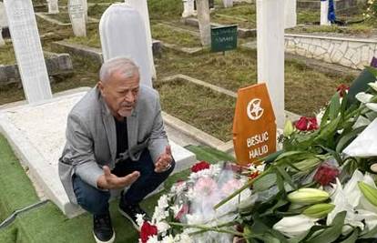 Emir Hadžihafizbegović objavio fotografiju s Bešlićevog groba: 'Ostavio si nas tužne, sjetne...'