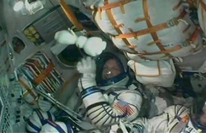 Astronauti s pjesmom stigli na ISS, donijeli i Olafa iz Frozena