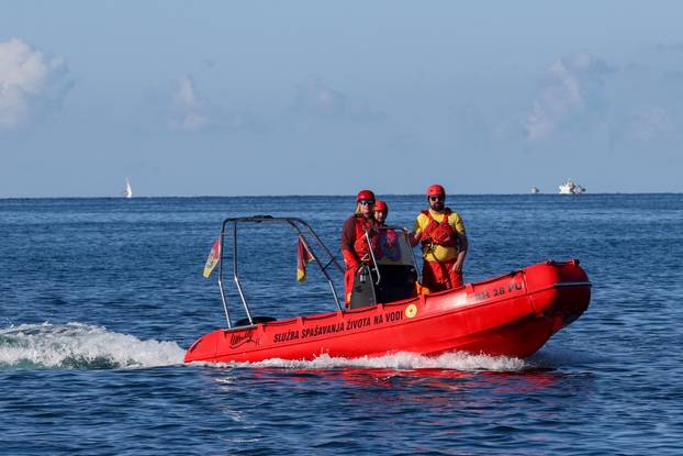 Održana plivačka manifestacija Porečki delfin