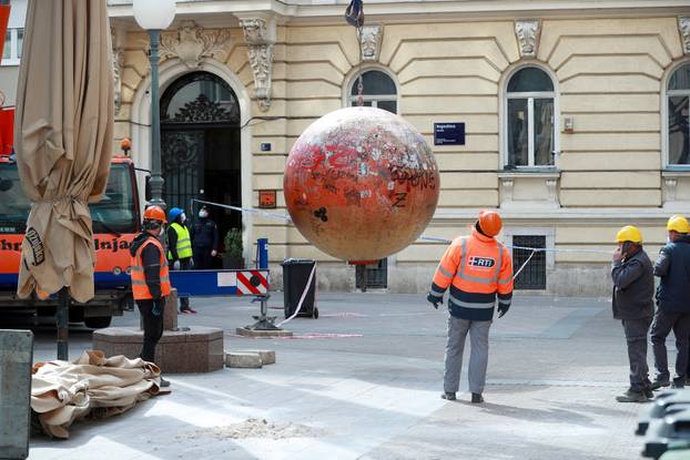 Prizemljeno sunce Ivana Kožarića premješteno zbog štete uzrokovane potresom