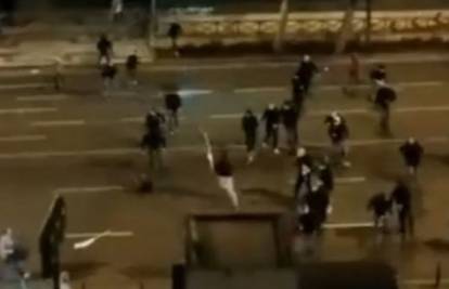 VIDEO Žestok sukob njemačkih i engleskih huligana u Sevilli