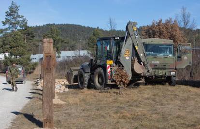 Slovenija: Žičanu ogradu će ovih dana postaviti i u Istri?  