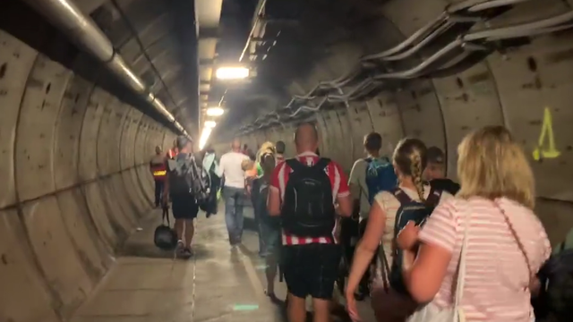 VIDEO Pokvario se vlak u tunelu ispod La Manchea. Stotine putnika satima bili zaglavljeni