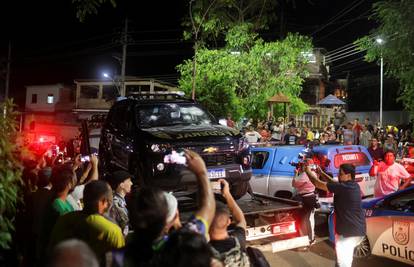 Policajci došli uhititi bivšeg brazilskog zastupnika, a on na njih bacio bombu. Ranio dvojicu
