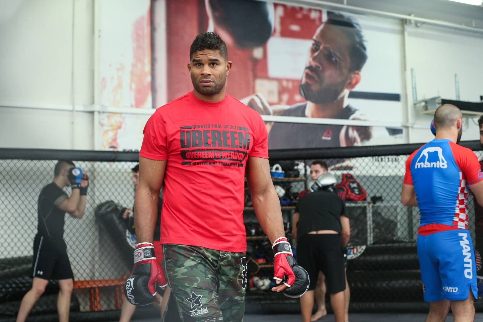 Zagreb:  MMA borac Alistair Overeem odrÅ¾ao pokazni trening i druÅ¾io se s navijaÄima