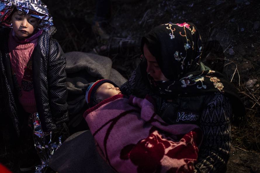 Migranti naviru prema Grčkoj, fotografije su neizmjerno tužne