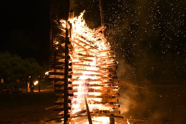 Popovec Kalnički: Paljenje najveće vuzmice u potkalničkim mjestima