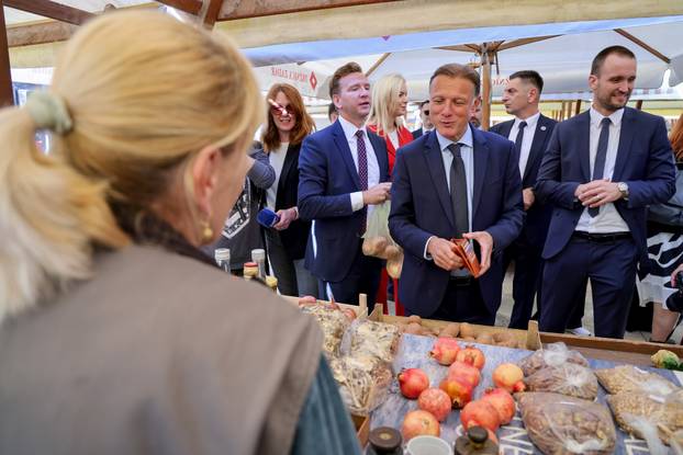 Zadar: Predsjednik Hrvatskog sabora Gordan Jandroković obišao je manifestaciju pod nazivom „Pijat na Pijaci“ 