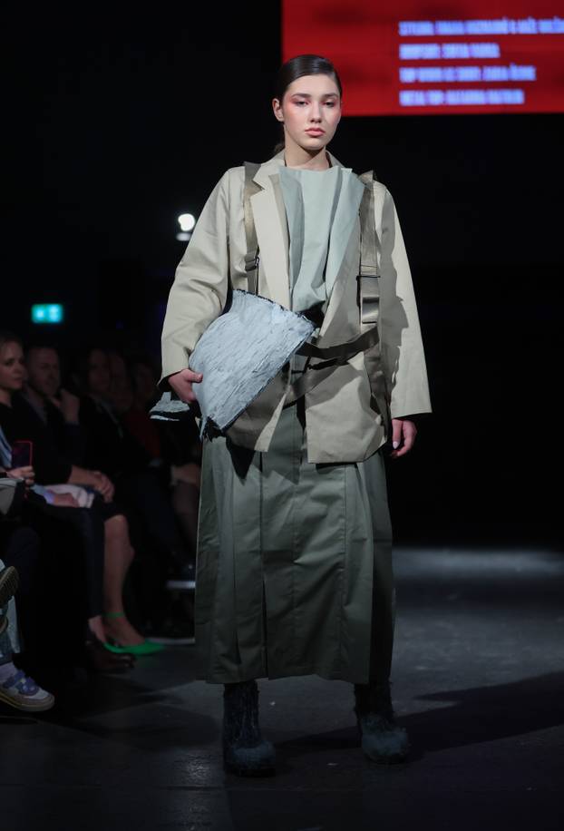 DIPMOD_10 - modna revija diplomskih kolekcija studenata Sveučilišta u Zagrebu Tekstilno-tehnološkog fakulteta