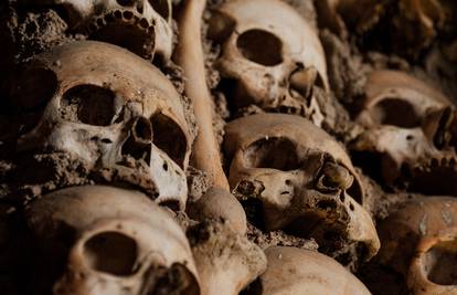Našli ostatke gospodara i roba stradalih u Pompejima