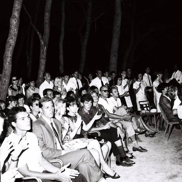 Otkrivamo davne prizore naših najvećih pjevačkih legendi iz slavnog Ljetnog kina Bačvice