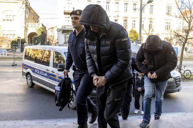 Na Županijski sud u Osijeku privedena petorica muškaraca osumnjičenih za krijumčarenje ljudi