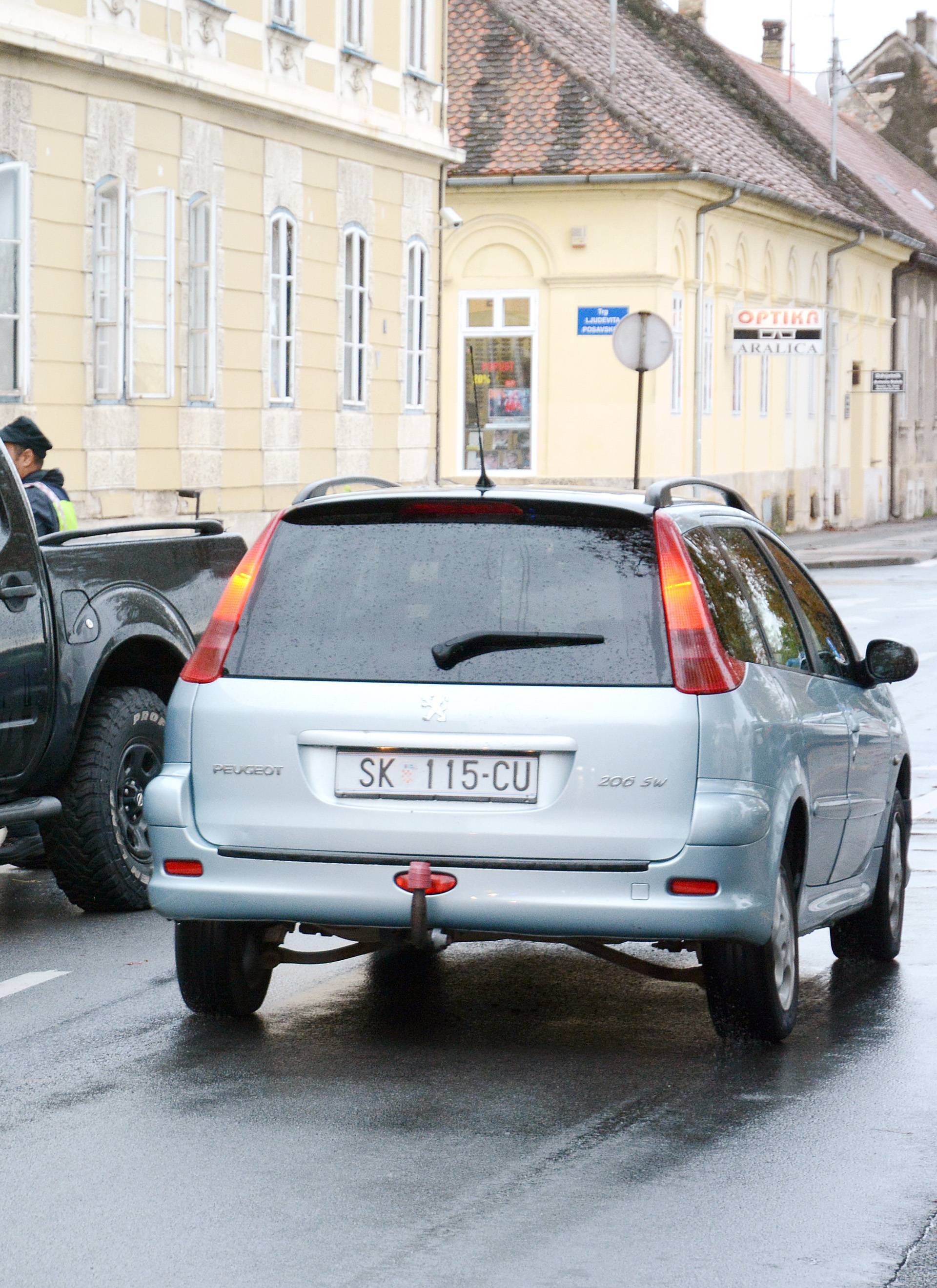 Sisak: Terencem se zabio u policijsku postaju