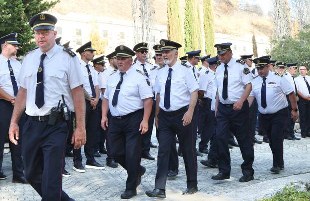 Omiš: Sprovod bivšeg vatrogasnog zapovjednika Drage Lelasa