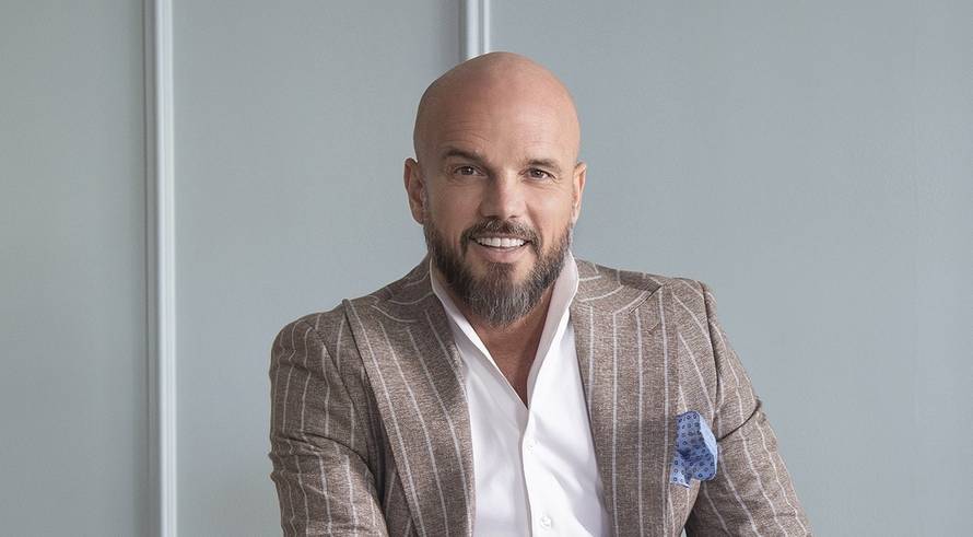 Crnogorski pjevač kojeg Hrvati obožavaju dobio drugo unuče