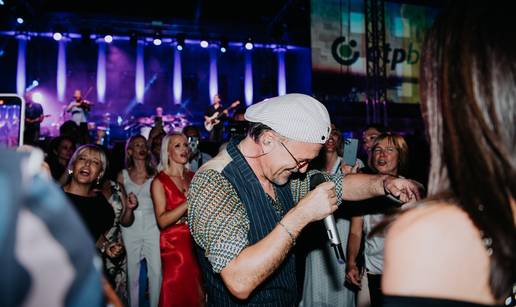 OTP grupa u Splitu organizirala ve&ccaron;er vaterpola i humanosti