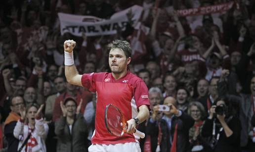 Wawrinka bolji od Tsonge na nogometnom stadionu za 1-0