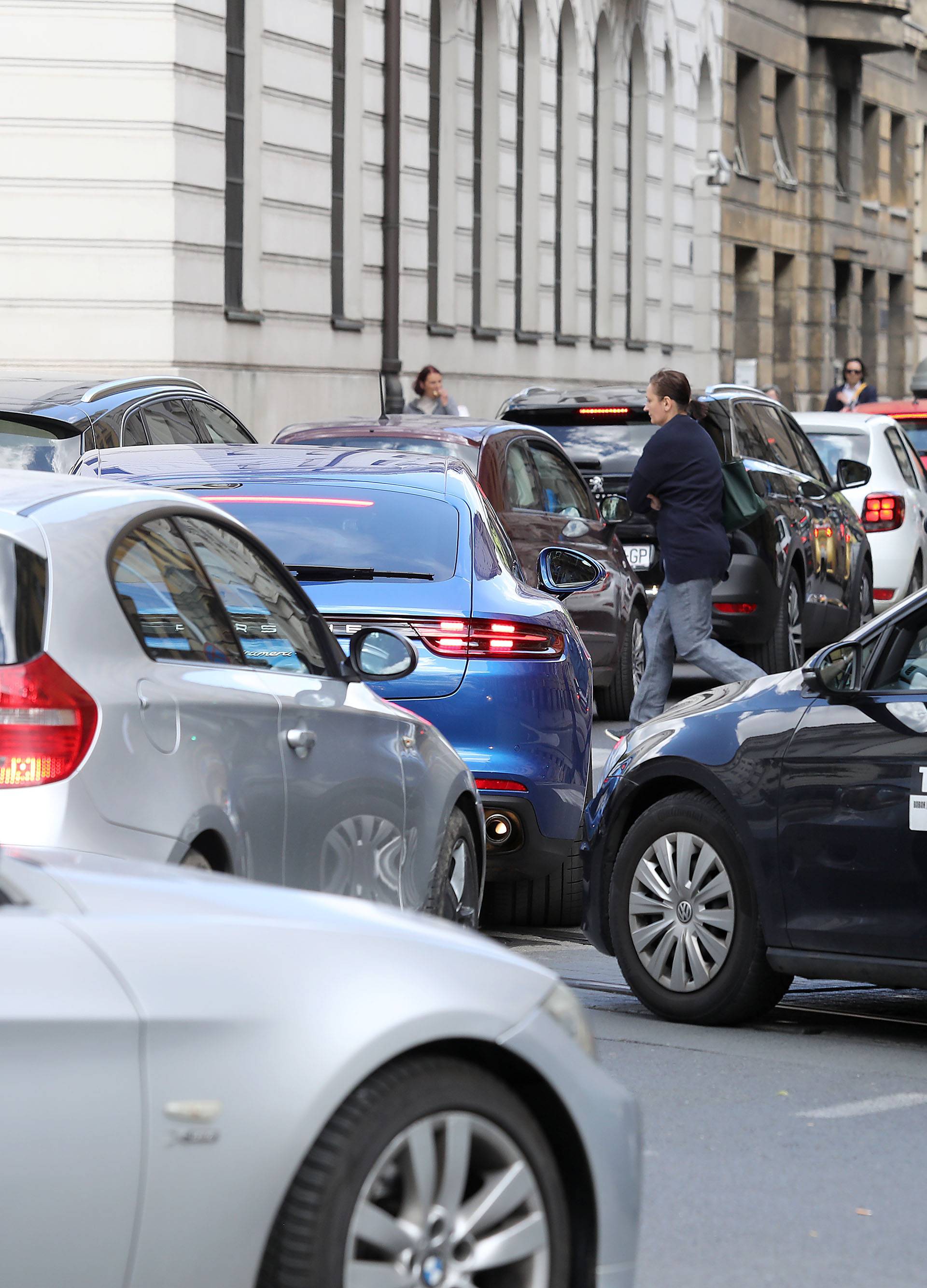 Zagreb: Velike gužve u centru grada zbog zabrane prometa u Vlaškoj