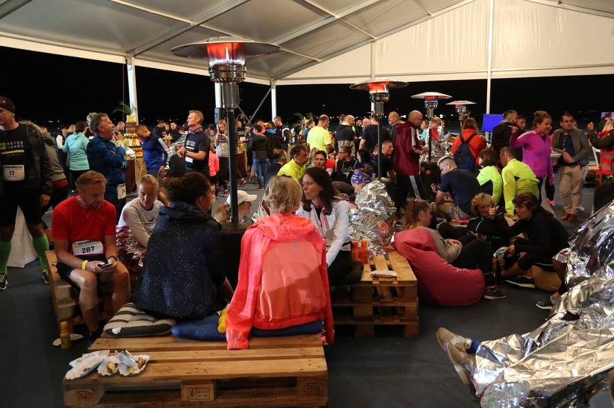 Pripreme u ZraÄnoj luci Franjo TuÄman uoÄi noÄne utrke 00:24