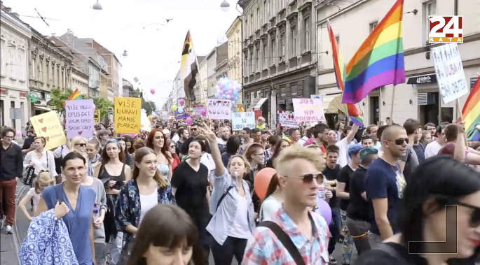 Najbolje poruke s Pridea: Ljudi, dosta je mržnje, samo se volite