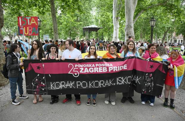 Zagreb: 25. Povorka ponosa LGBTIQ zajednice "Korak po korak, iskorak!"