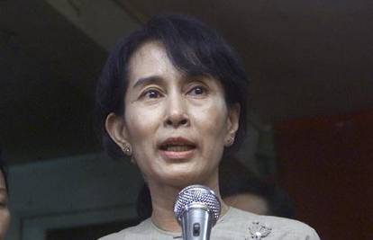 Za Aung San Suu Kyi još 18 mjeseci kućnog pritvora