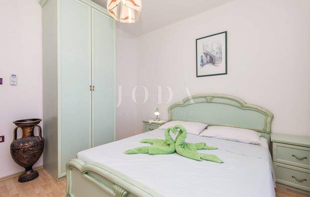 FOTO Netko u Hrvatskoj prodaje kuću na samoj obali: 'Spaja se s morem.' Cijena će vas iznenaditi