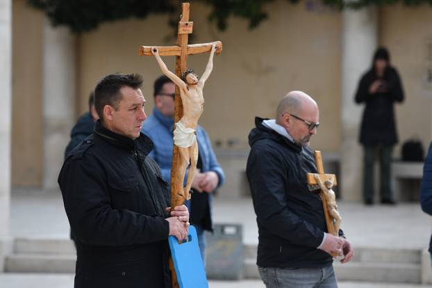 Šibenik: Prve subote u mjesecu moli se muška krunica na trgovima širom Hrvatske