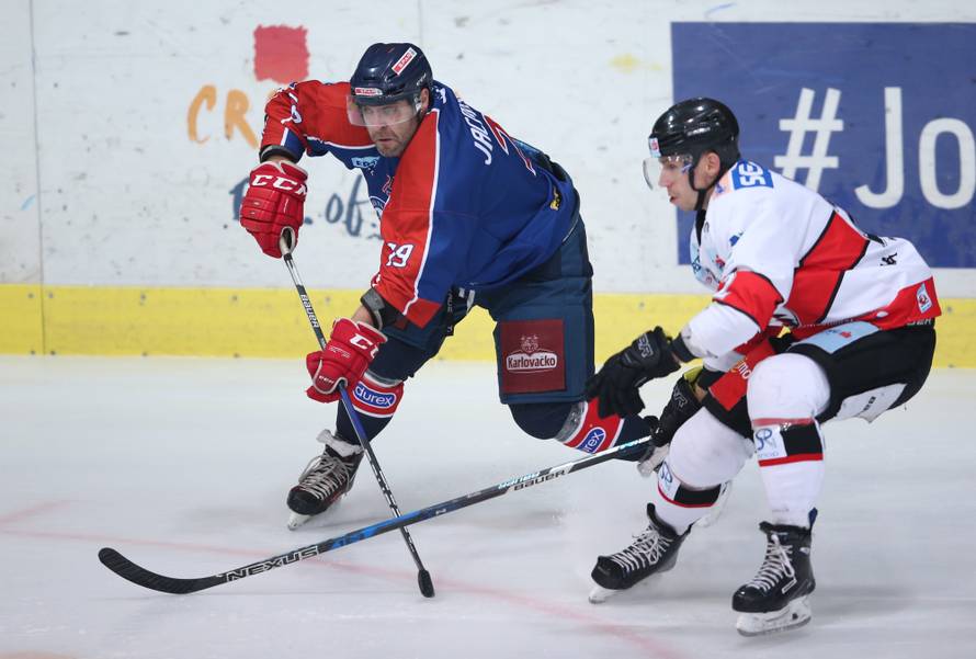 Medvjedi posuđivali igrače na dan utakmice i popili 7 komada