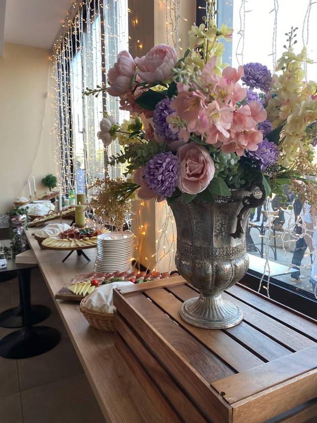 200 fotografija s izbora: Delirij u Splitu i Vukovaru,  velika fešta Rinčić i puse za Selak Raspudić