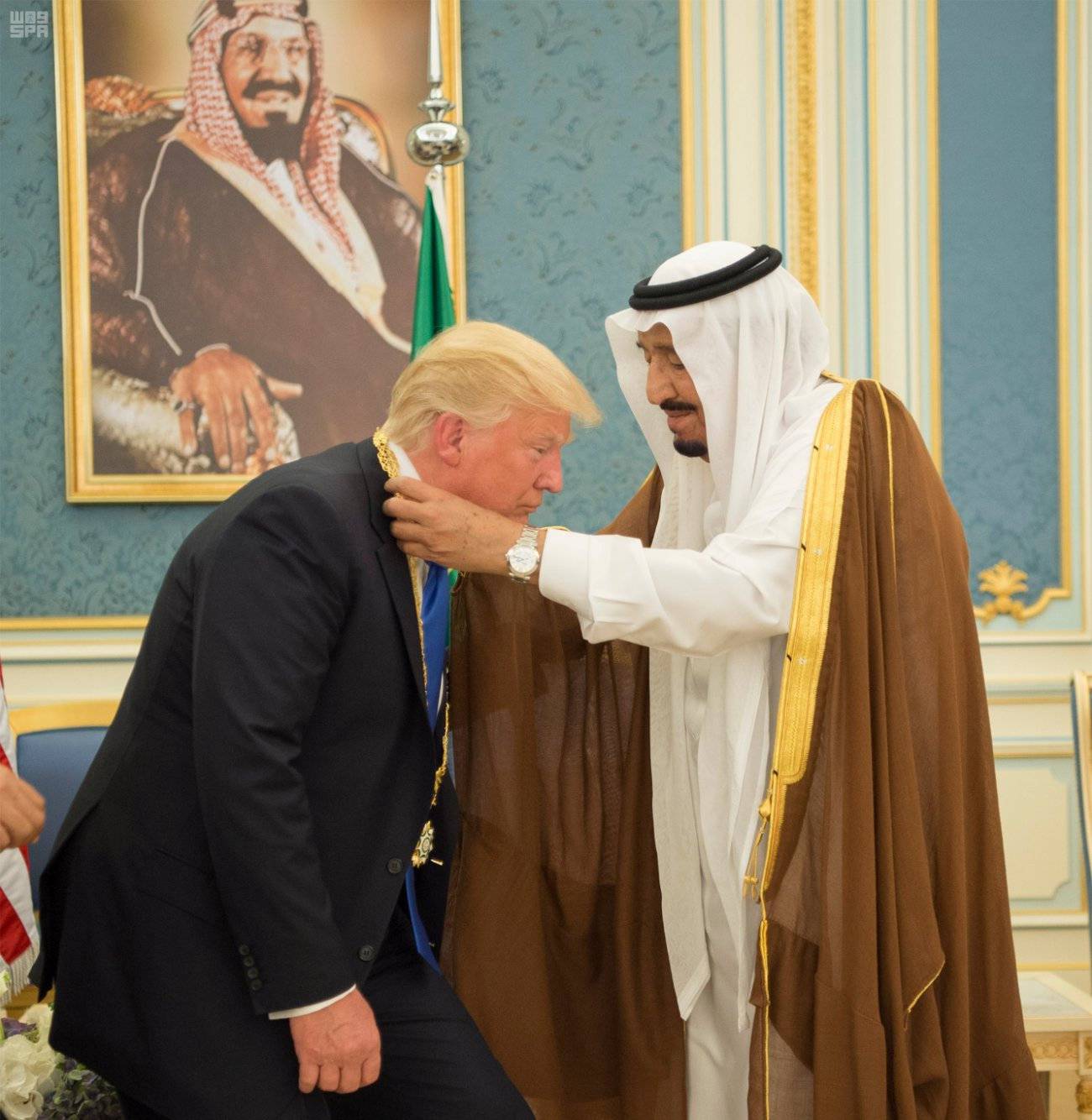 Saudi Arabia's King Salman bin Abdulaziz Al Saud presents U.S. President Donald Trump with the Collar of Abdulaziz Al Saud Medal at the Royal Court in Riyadh