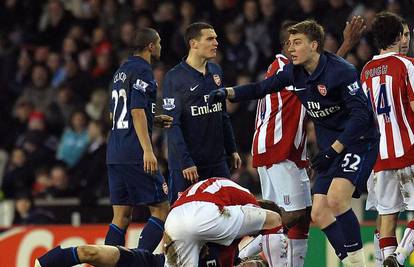 Navijači Arsenala podržali 'krvnika' Aarona Ramseya