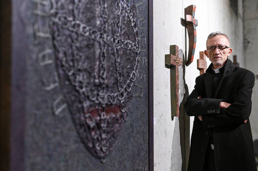 Zagreb: Župnik Željko Lovrić i Stephan Lupino koji izlaže u pastoralnom centru