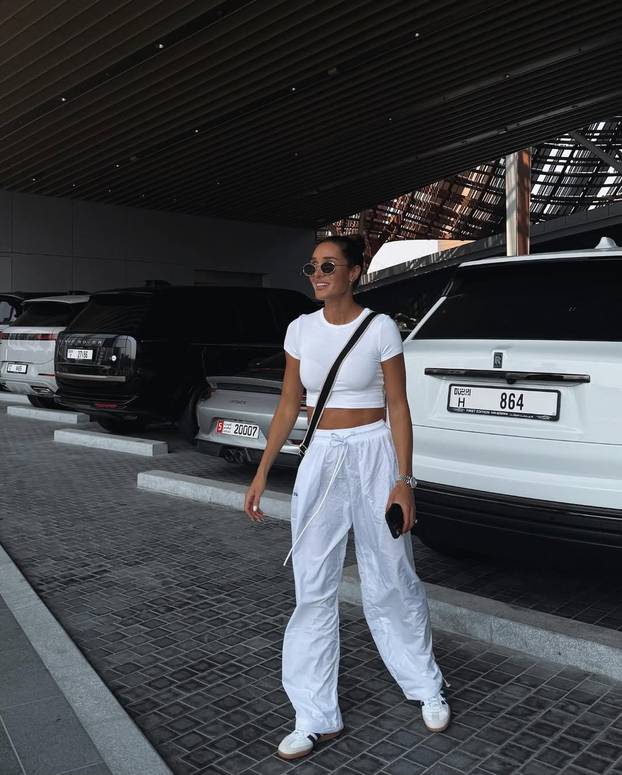 FOTO Kayla je jedna od najvećih fitness influencerica - Evo uz kojih par vježbi ostaje fit