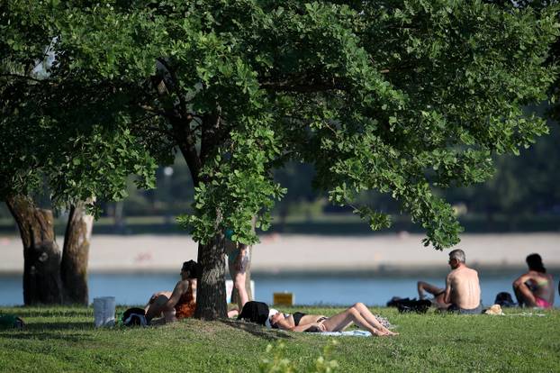 Spas od vrućina na zagrebačkom jezeru Jarun