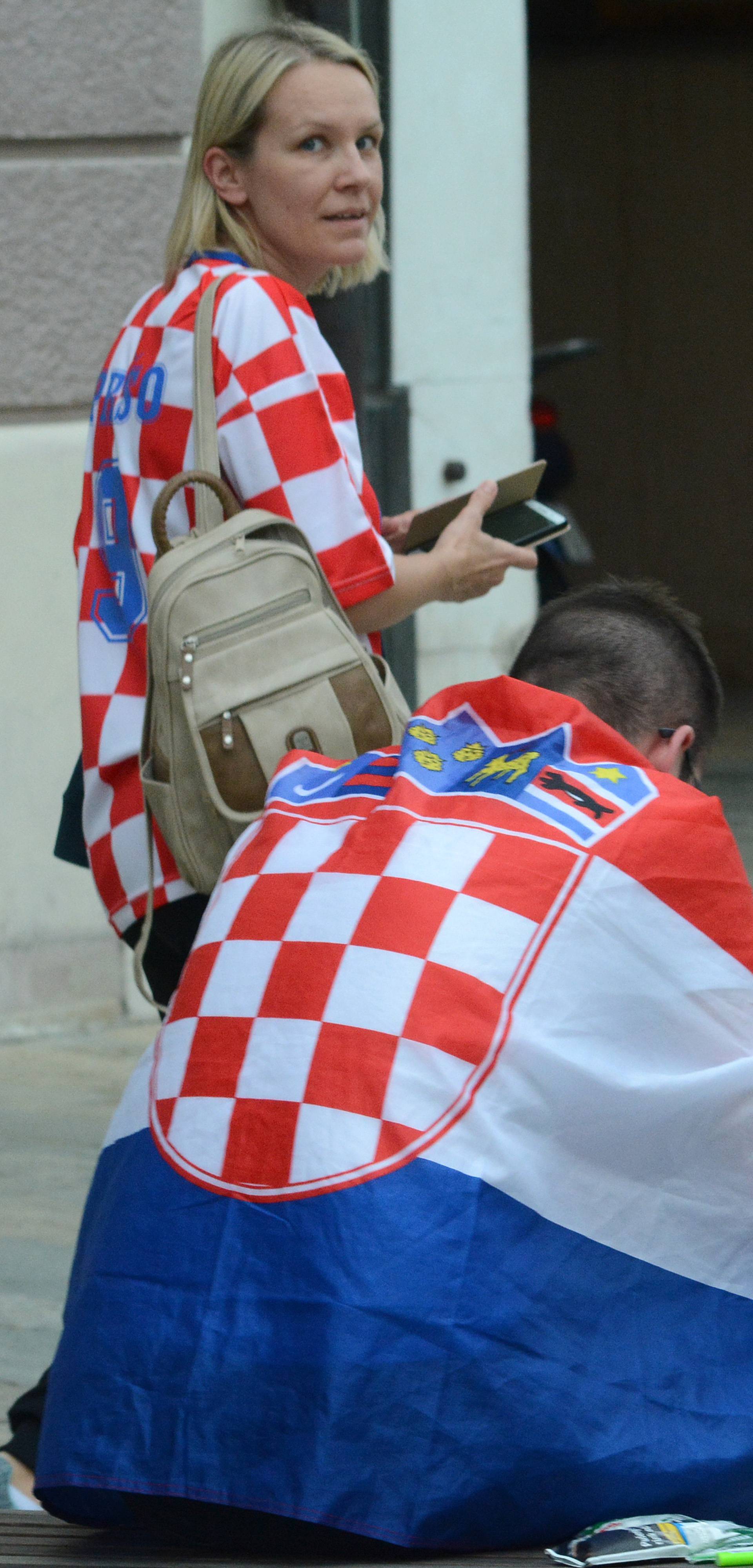 Sisak: NavijaÄi u fan zoni prate utakmicu Hrvatska - Engleska